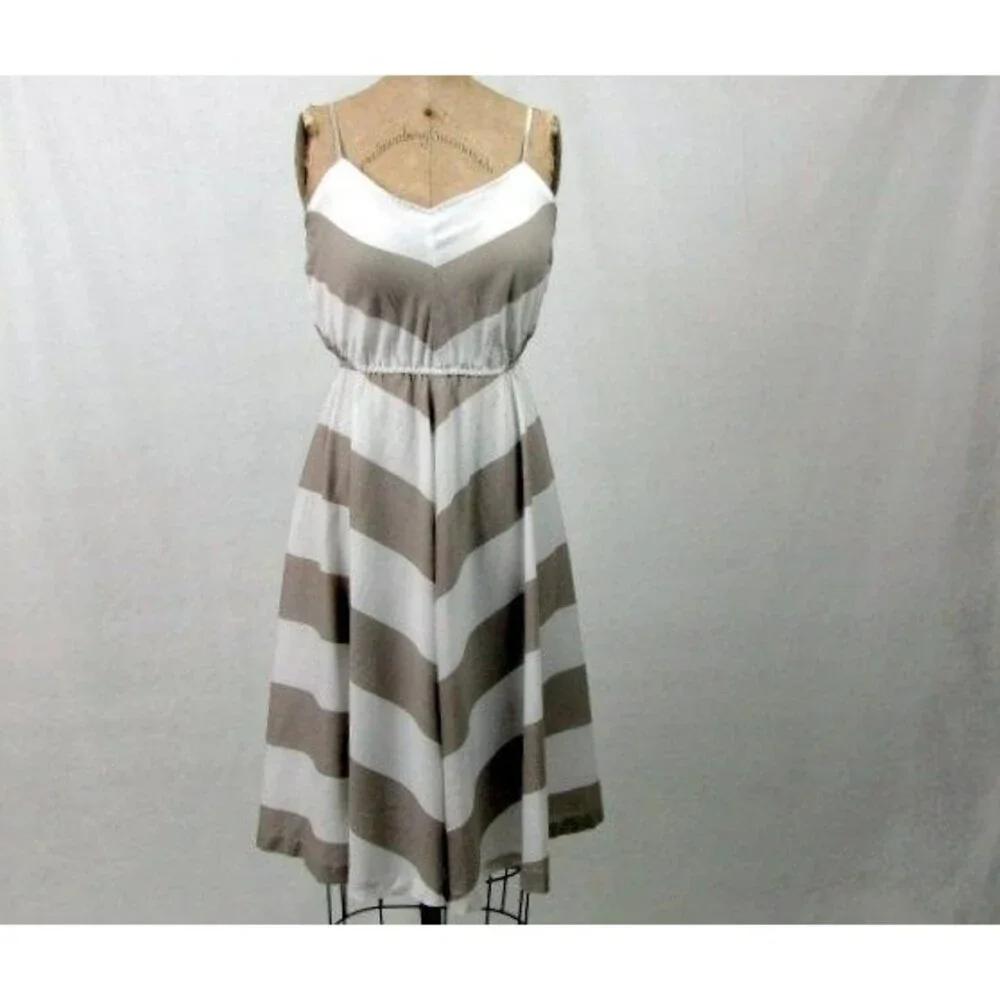 Vintage 70s Summer Dress Chevron Print White Taupe Small Matching Jacket Cotton